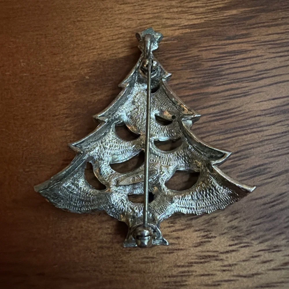 Vintage Avon Christmas Tree Brooch Rhinestone Red Aged Silver Tone Holiday